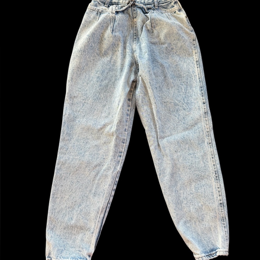 Vintage 90’s Light Wash Ankle Cropped ladies Jeans